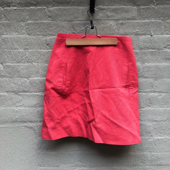 Coral pink carven skirt - Picture 2 of 4